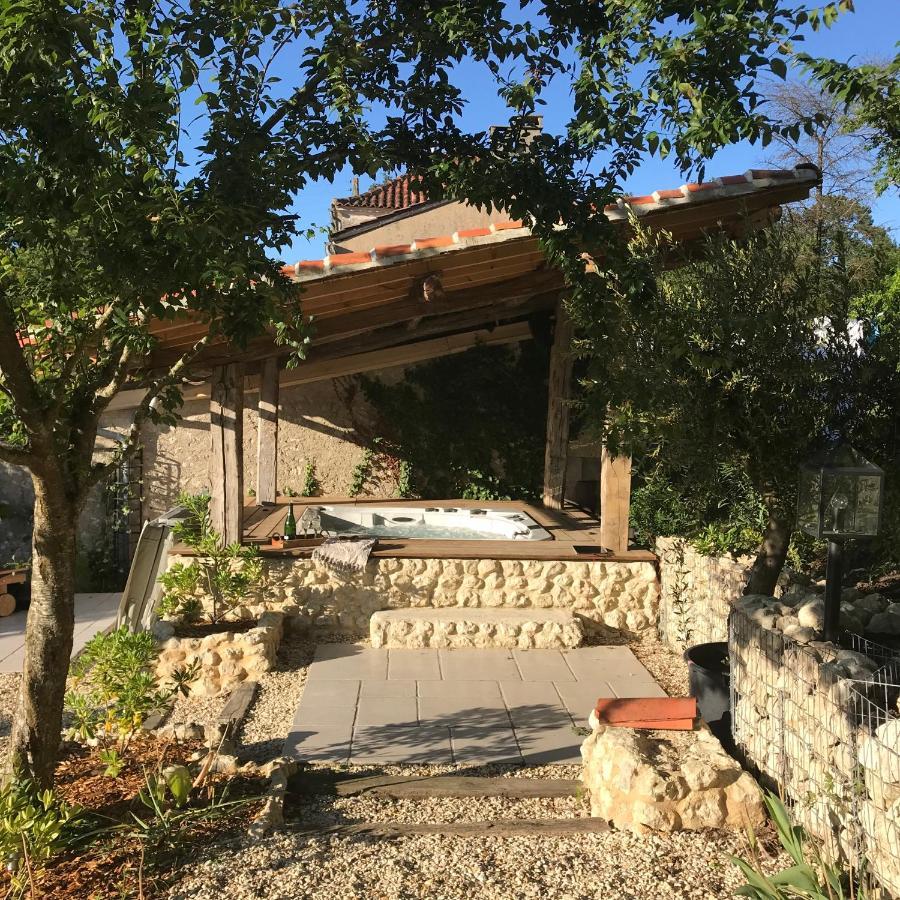 Les Ombrieres Bed & Breakfast Porcheresse Bagian luar foto