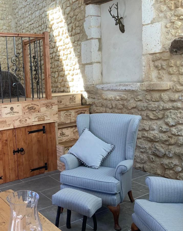 Les Ombrieres Bed & Breakfast Porcheresse Bagian luar foto