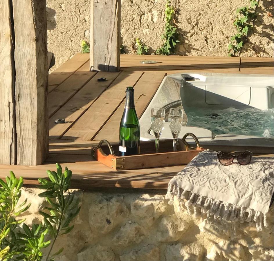 Les Ombrieres Bed & Breakfast Porcheresse Bagian luar foto