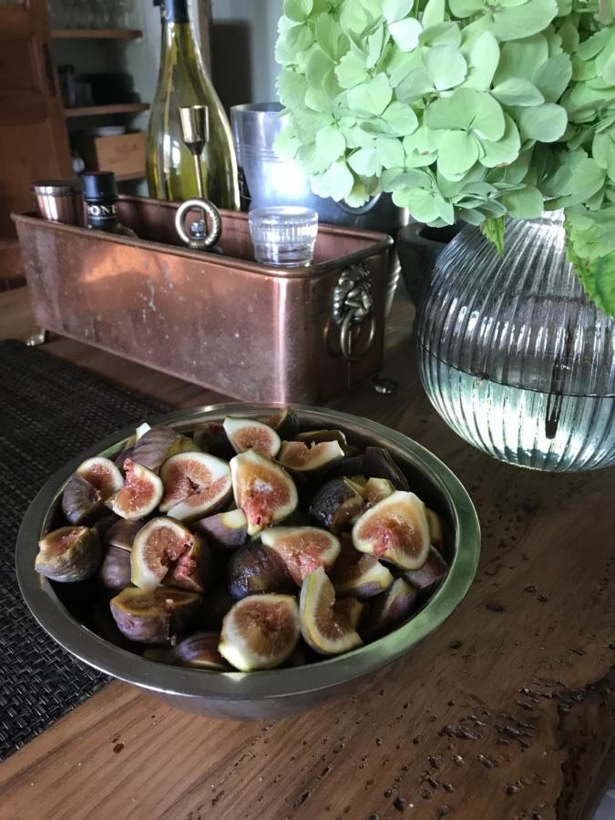 Les Ombrieres Bed & Breakfast Porcheresse Bagian luar foto