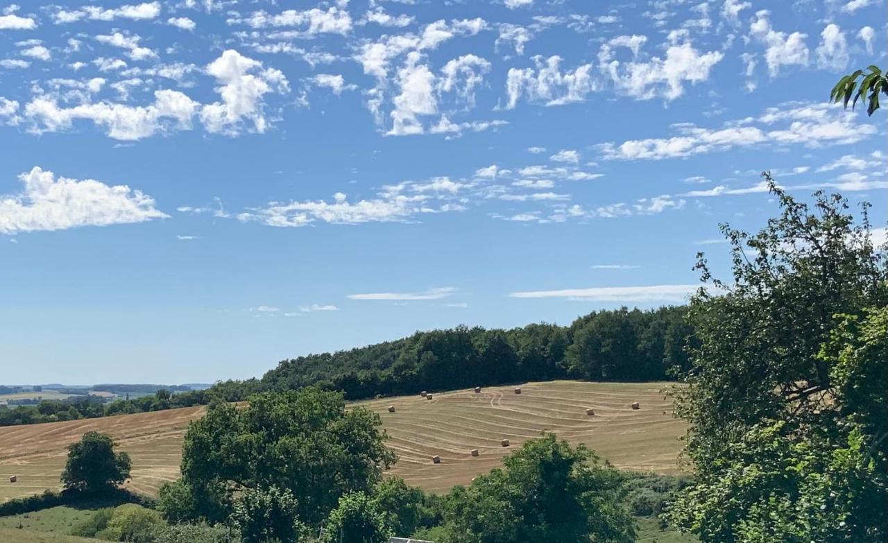 Les Ombrieres Bed & Breakfast Porcheresse Bagian luar foto