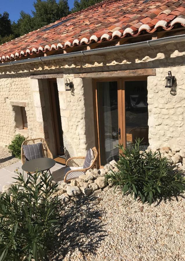 Les Ombrieres Bed & Breakfast Porcheresse Bagian luar foto